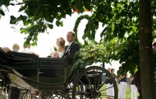 Brautpaar in Kutsche